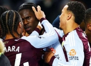 开云体育登录-切尔西防线稳固，球队成为本赛季黑马