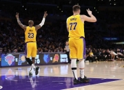 开云体育app-关于湖人新秀琼斯接受训练，球队后卫组合再度强大的信息