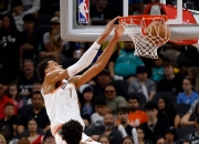 开云体育官网-勇士胜马刺：库里状态回暖砍下分