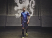 开云APP-当非洲鼓点遇上日耳曼战车轰鸣，阿圭罗的阿根廷探戈，为何在德塞之战中奏响？