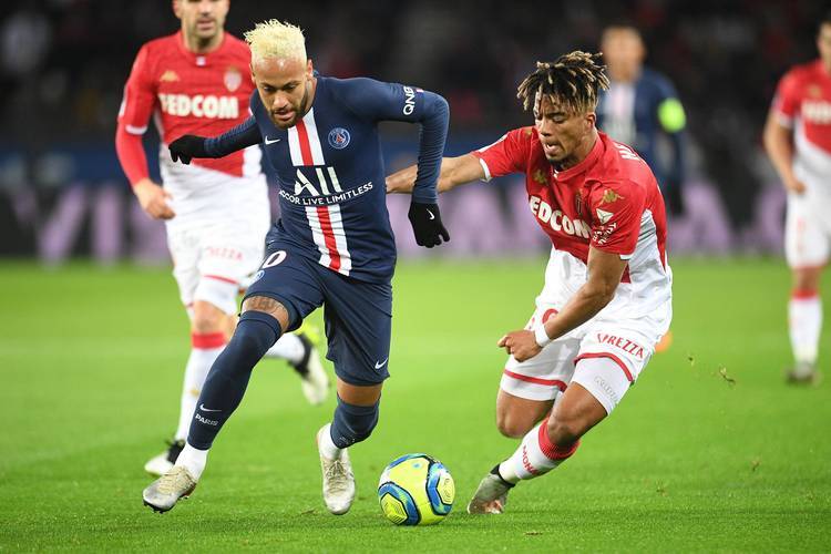 包含尼斯中场球员发挥核心作用，带领球队取胜的词条