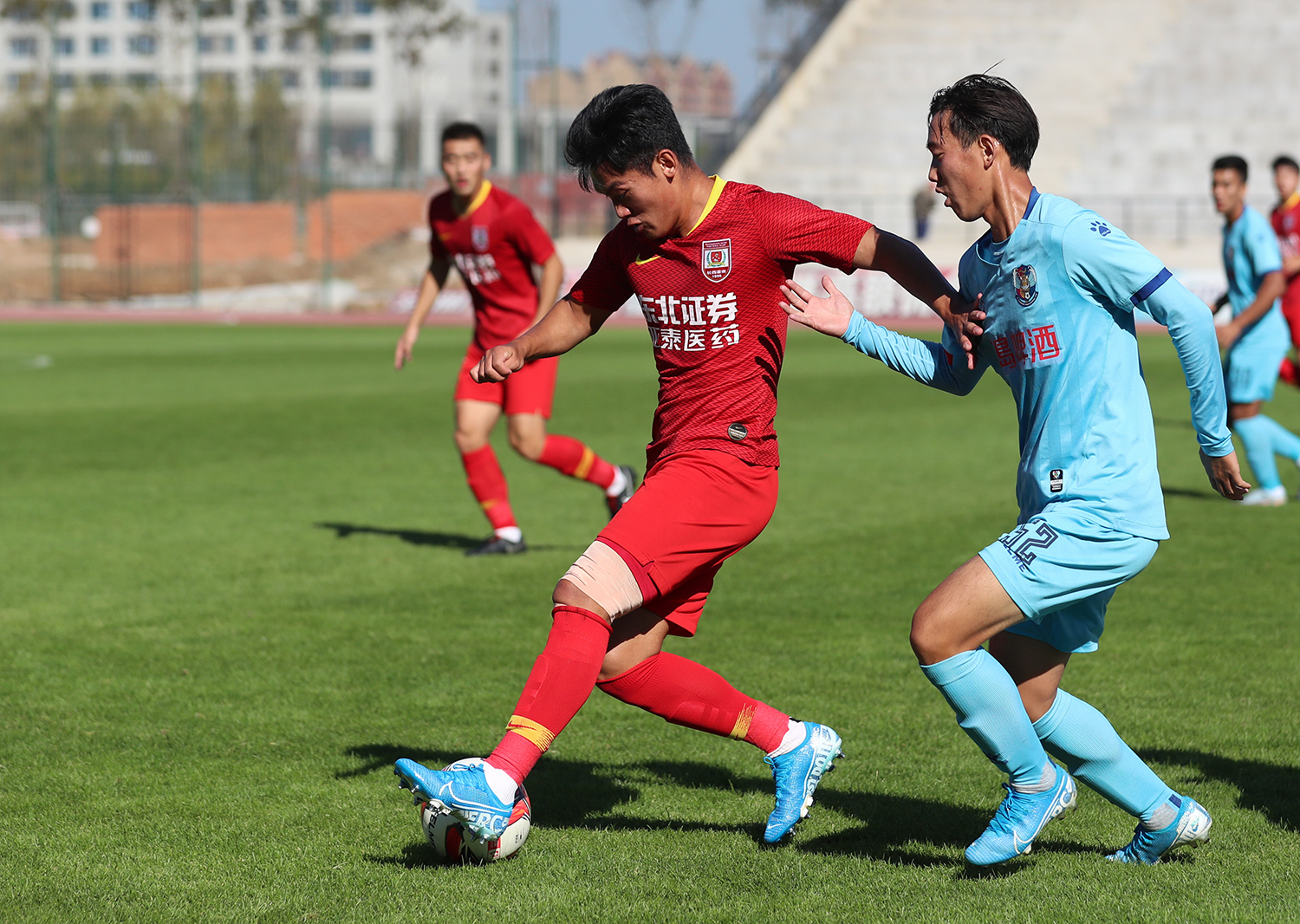 黄蜂完胜日本男篮,麦科勒姆完成帽子戏法的简单介绍 黄蜂完胜日本男篮,麦科勒姆完成帽子戏法的简单介绍