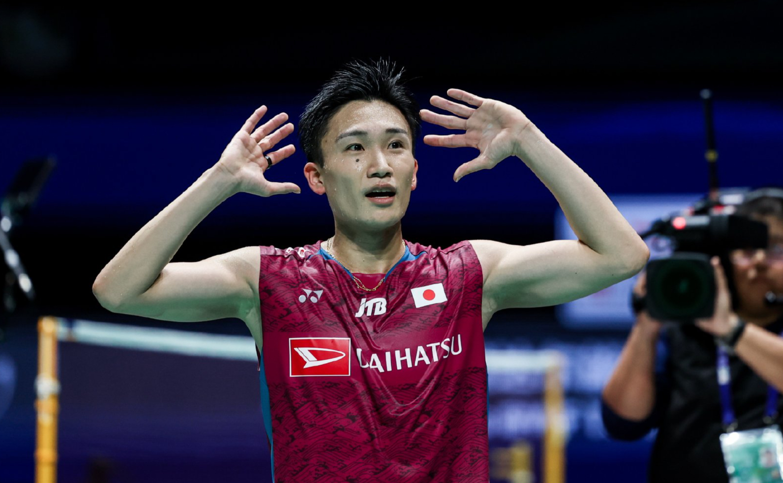 包含英格兰羽毛球队险胜泰国羽毛球队，桃田贤斗爆发神勇的词条