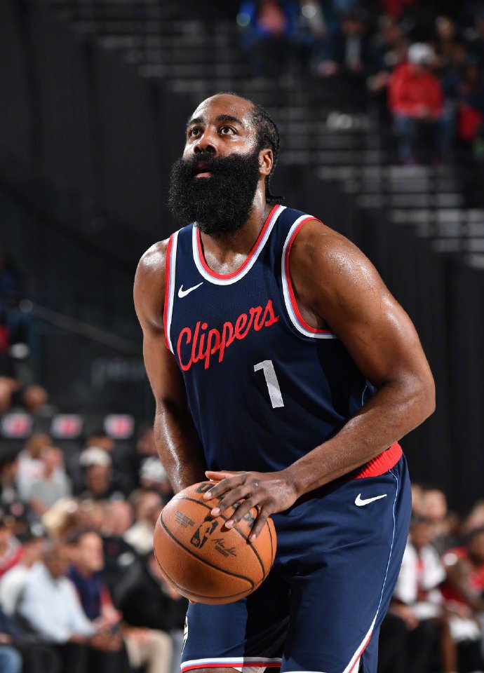 火箭队开启新赛季征程，哈登成焦点的简单介绍