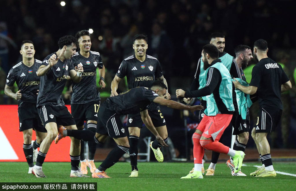 足球职业联赛正在上演激烈对决 足球职业联赛正在上演激烈对决