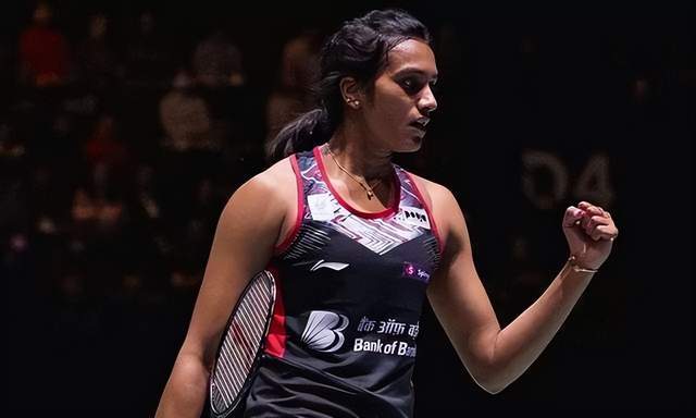 法国羽毛球队逆转日本羽毛球队，辛杜惊艳世界