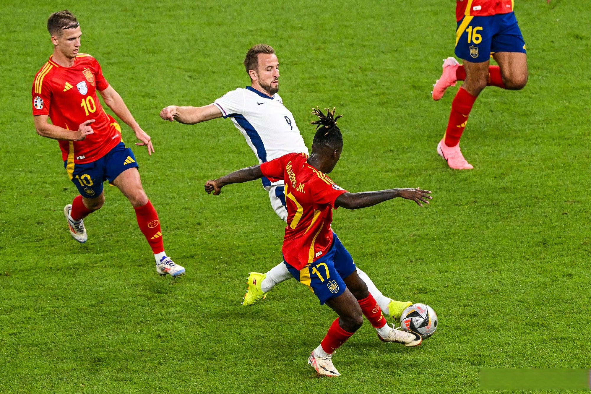 西班牙足球队备战对阵希腊的大战