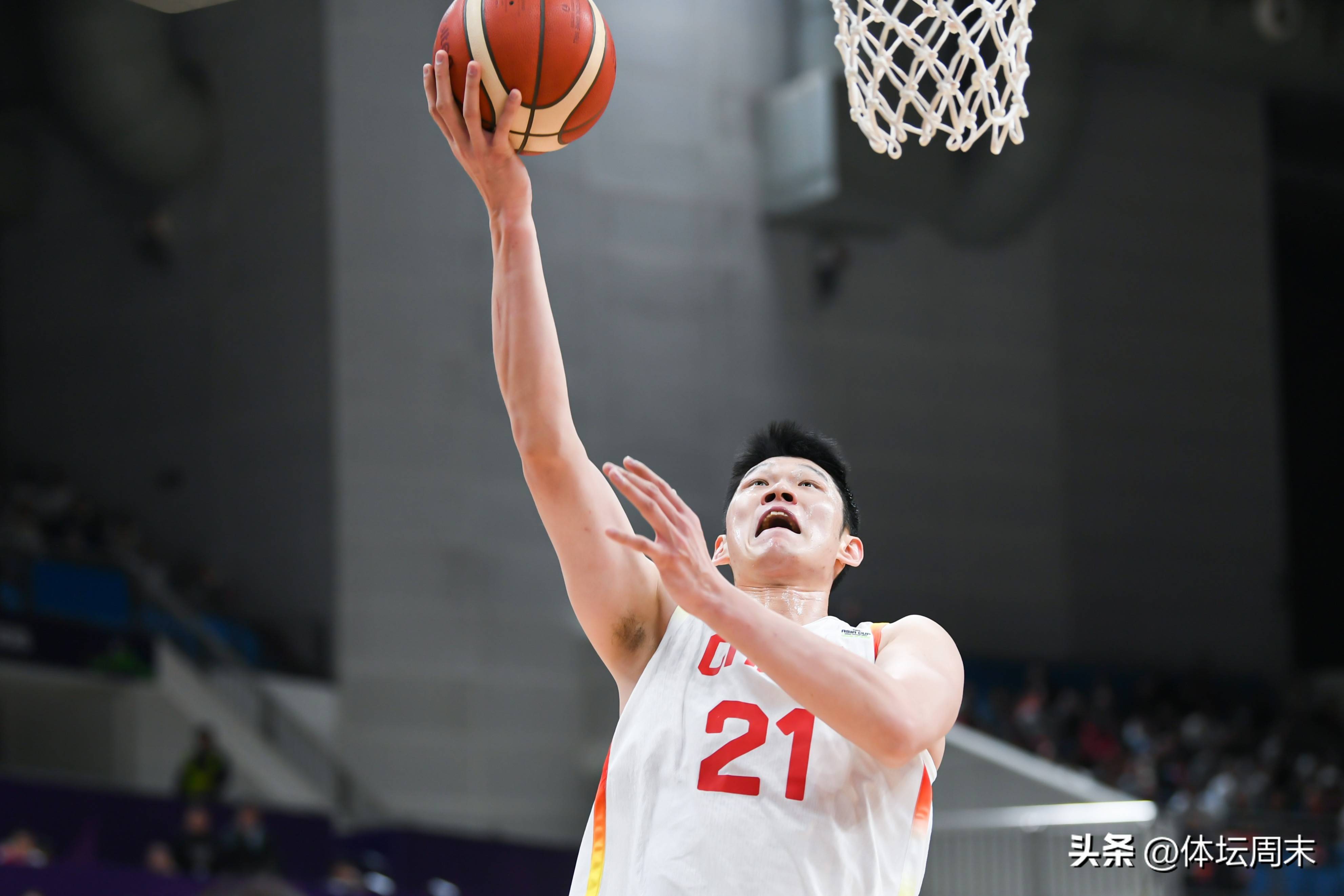 东道主代表队在主场发挥出色