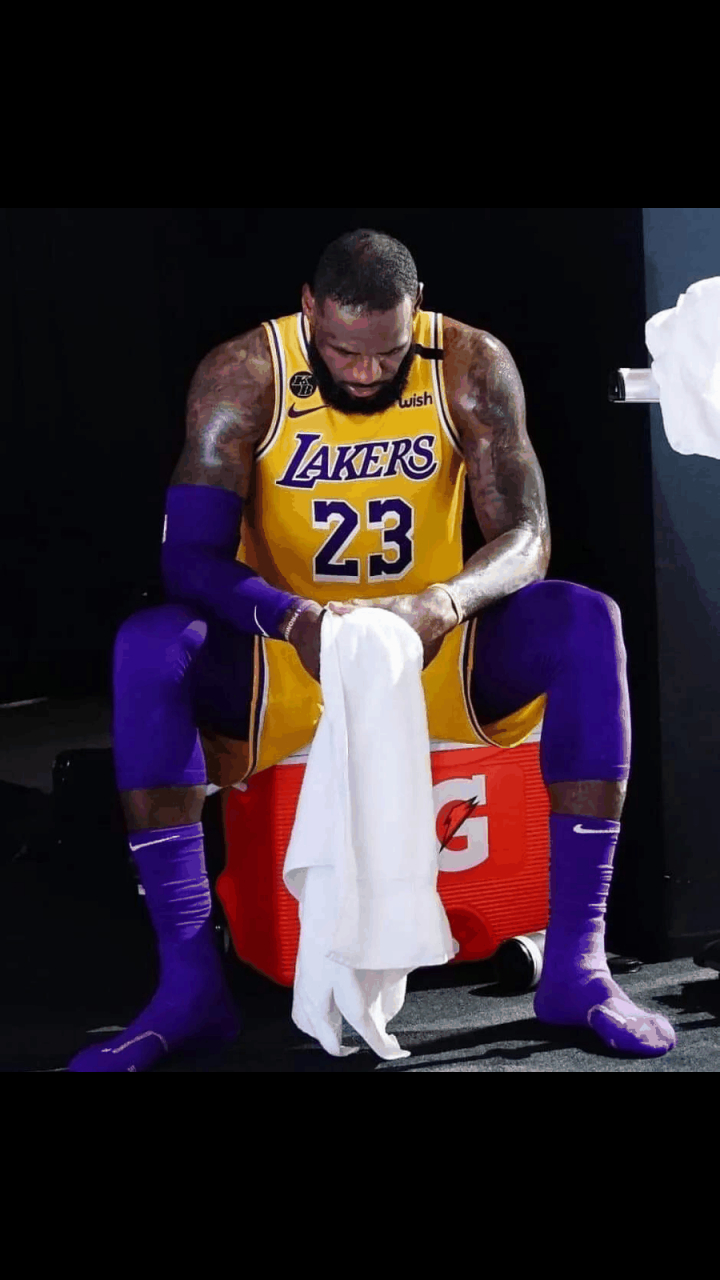 魔术血洗凯尔特人,詹姆斯高光表现的简单介绍 魔术血洗凯尔特人,詹姆斯高光表现的简单介绍