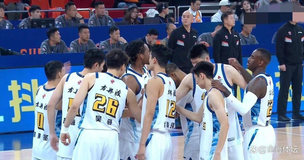 上海队碾压独行侠，张镇麟统治全场