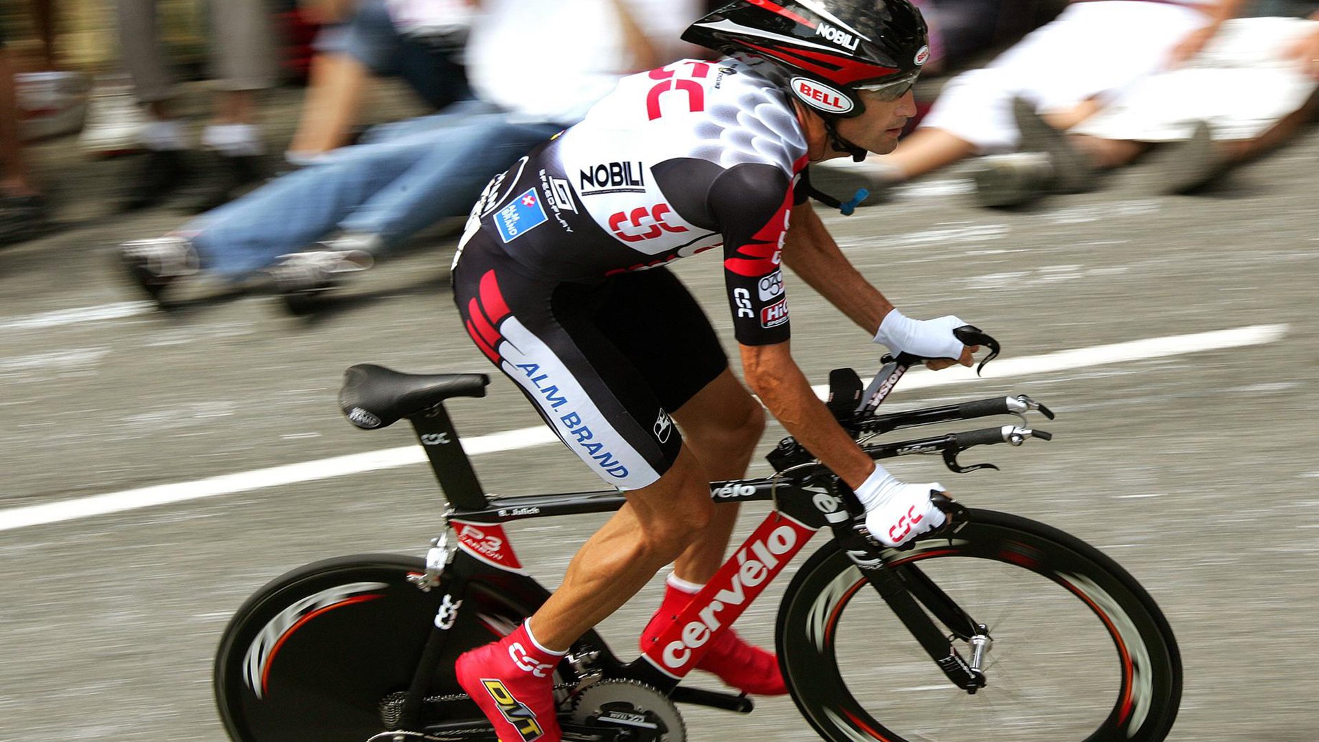 铁壁与锁链，伊布与加纳如何用防守哲学定义比赛